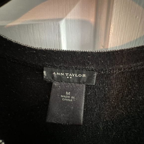 Ann Taylor Black and Beige Geometric Print Knit Dress - Picture 4 of 4